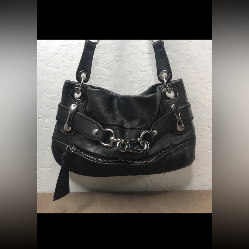 B. Makowsky Women's Soft Black Leather Shoulder Bag Purse Silver-Tone Hardware - Picture 2 of 16